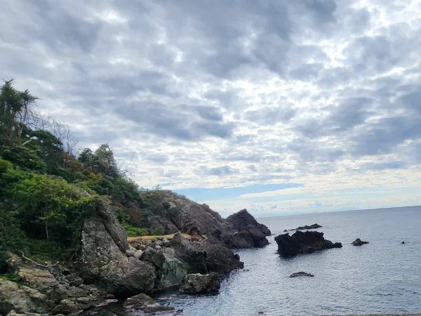 Echizen cliff face under cloud cover